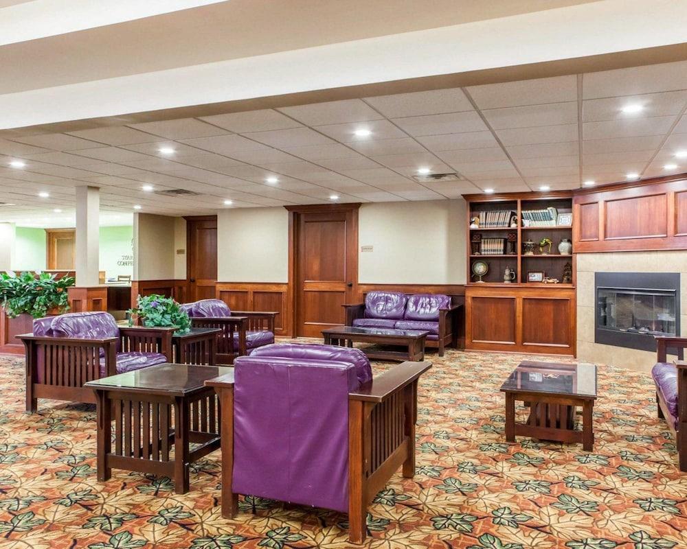 Quality Inn & Suites Ames Conference Center Near Isu Campus 外观 照片