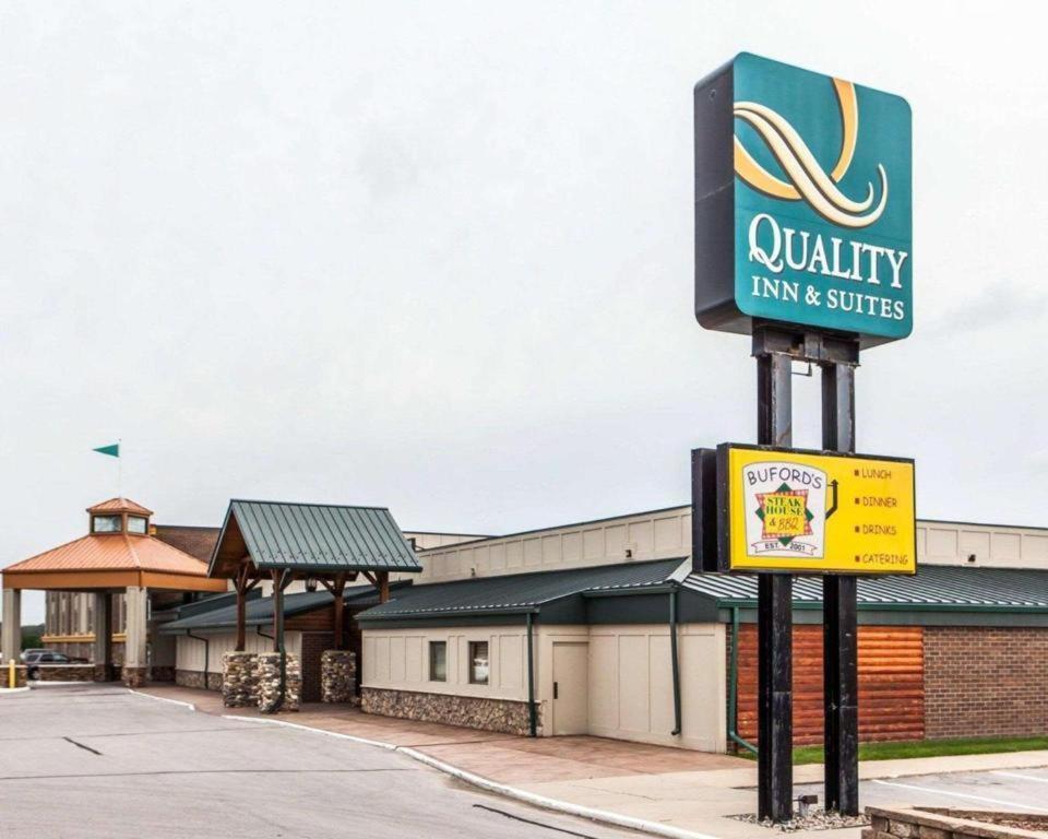 Quality Inn & Suites Ames Conference Center Near Isu Campus 外观 照片